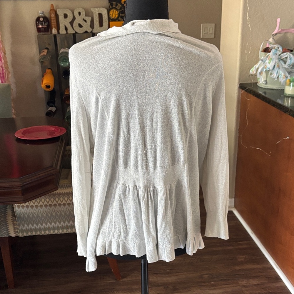 Source Unknown White Ruffled Shrug - Picture 4 of 4